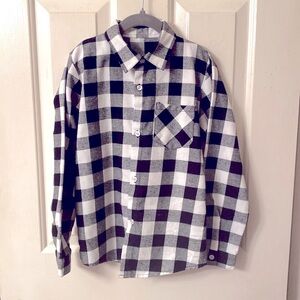 Adorable Boys Black and White light weight flannel shirt.  size 150.